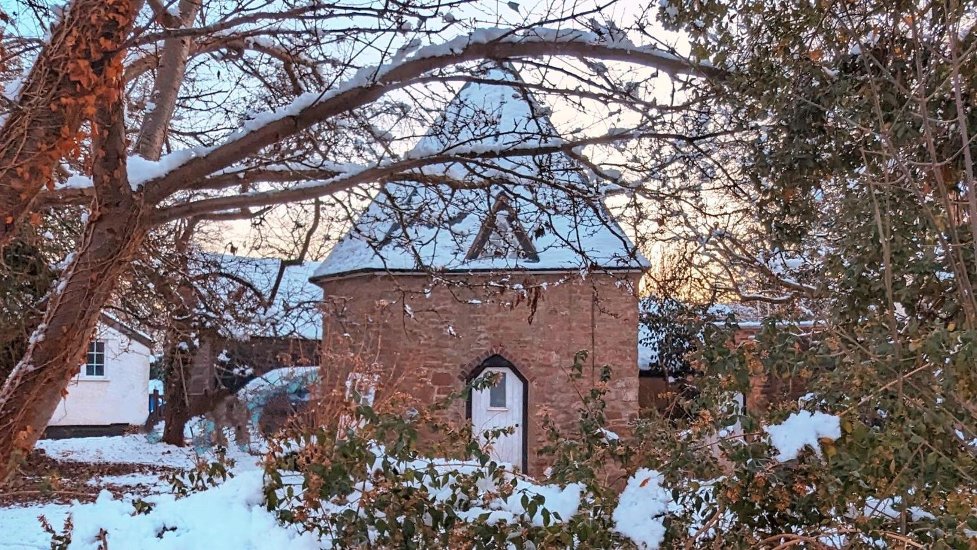 Fairy Cottage Lea Exterior photo