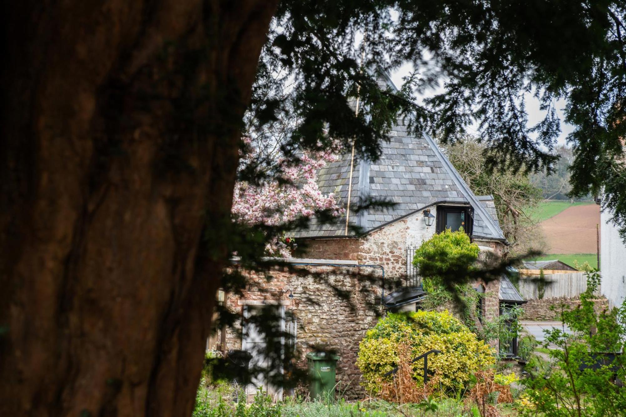 Fairy Cottage Lea Exterior photo